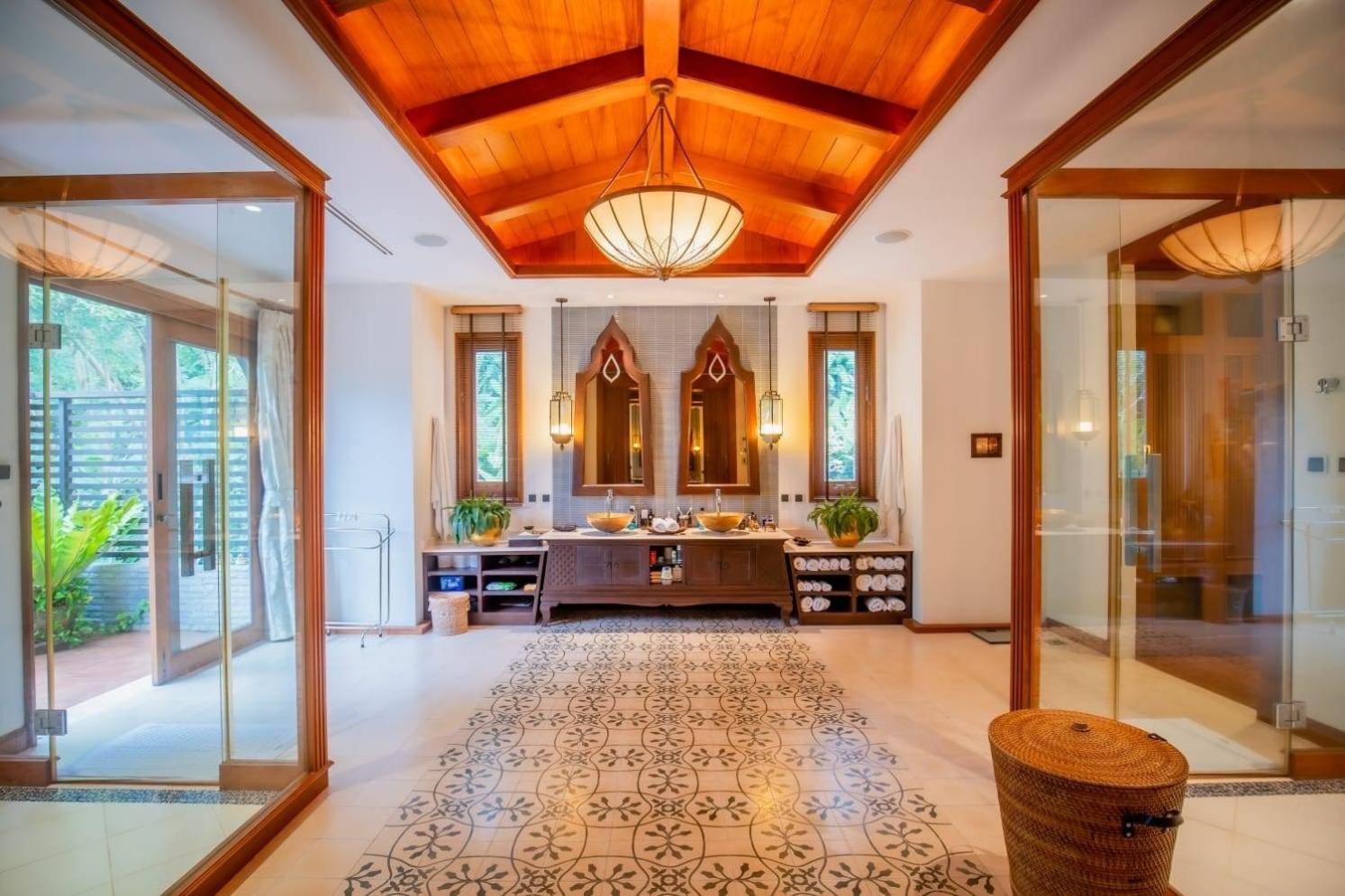 Royal Legacy Private Villa With Private Golf Course Phuket Eksteriør billede